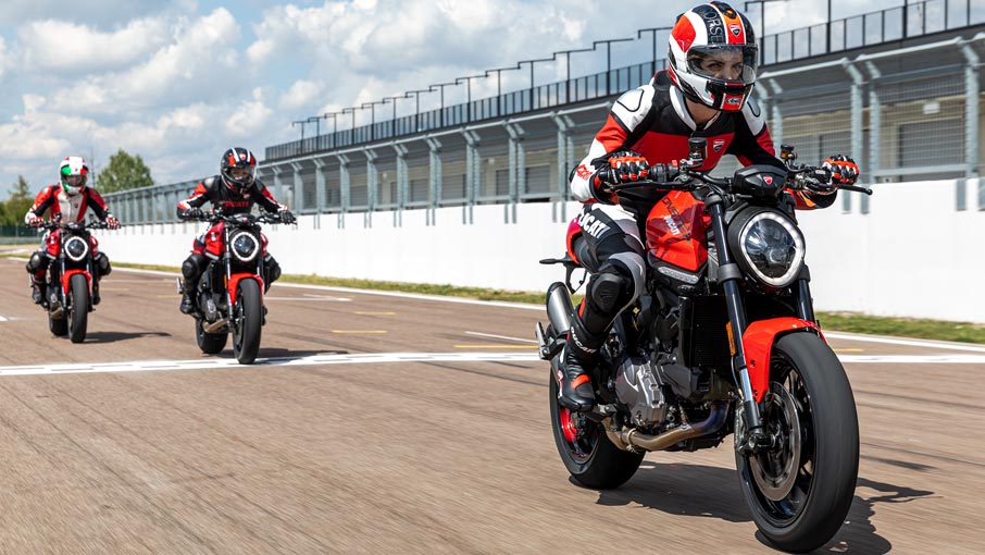 Ducati Monster galeriipilt 9