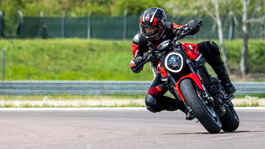 Ducati Monster galeriipilt 7