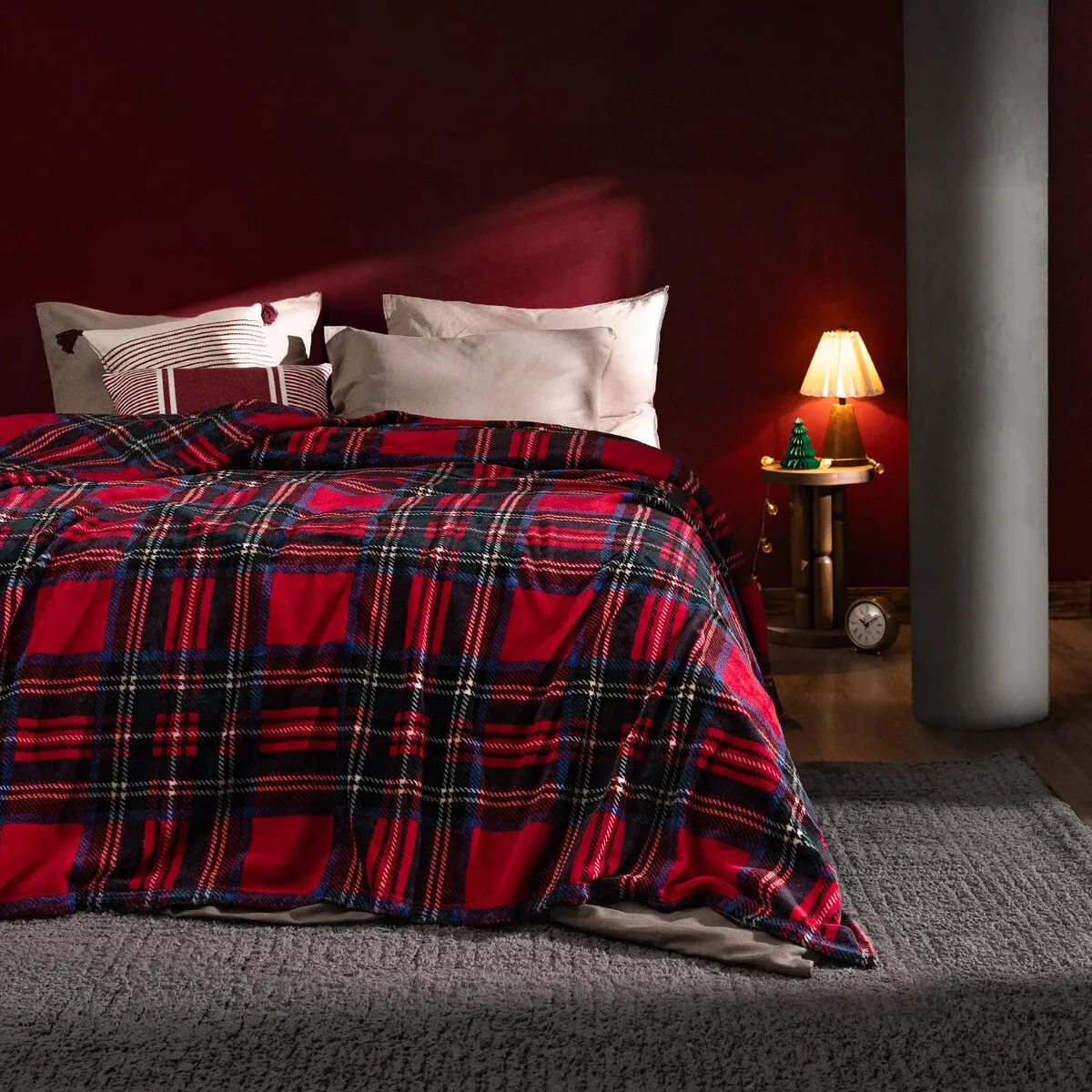 Madame Coco Clorel Çift Kişilik Welsoft Baskılı Battaniye - Kırmızı