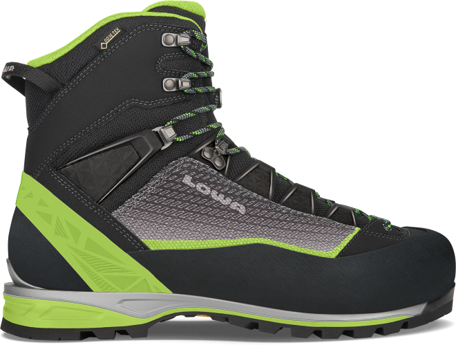 lowa alpine boots