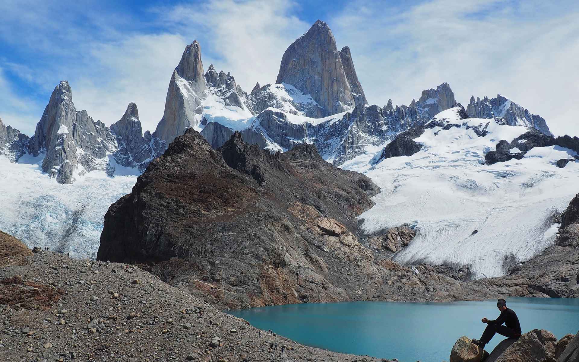 « Parvenir à se hisser au sommet d’une montagne par la force de son corps, c’est une expérience émouvante et unique. C’est bien pour cette raison que nous n’empruntons pas le téléphérique. »