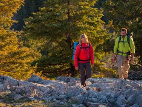 Trekkingszene am Alacabel-Pass, Taurus Gebirge, Tuerkei.