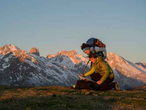 Wanderszene am Altu del Pirue, Picos de Europa, Spanien.