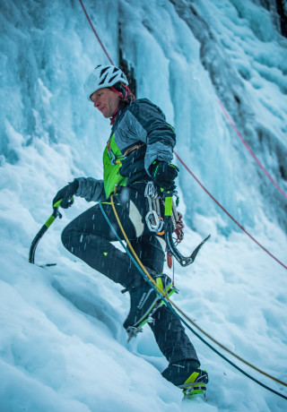Image photo with the ALPINE ICE GTX®, Eiskletterevent Kom Saigurn