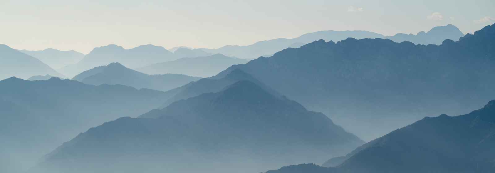 Herbstabend am Gardasee vom Mt. Altissimo aus, Gardasee, Trentino, Italien.