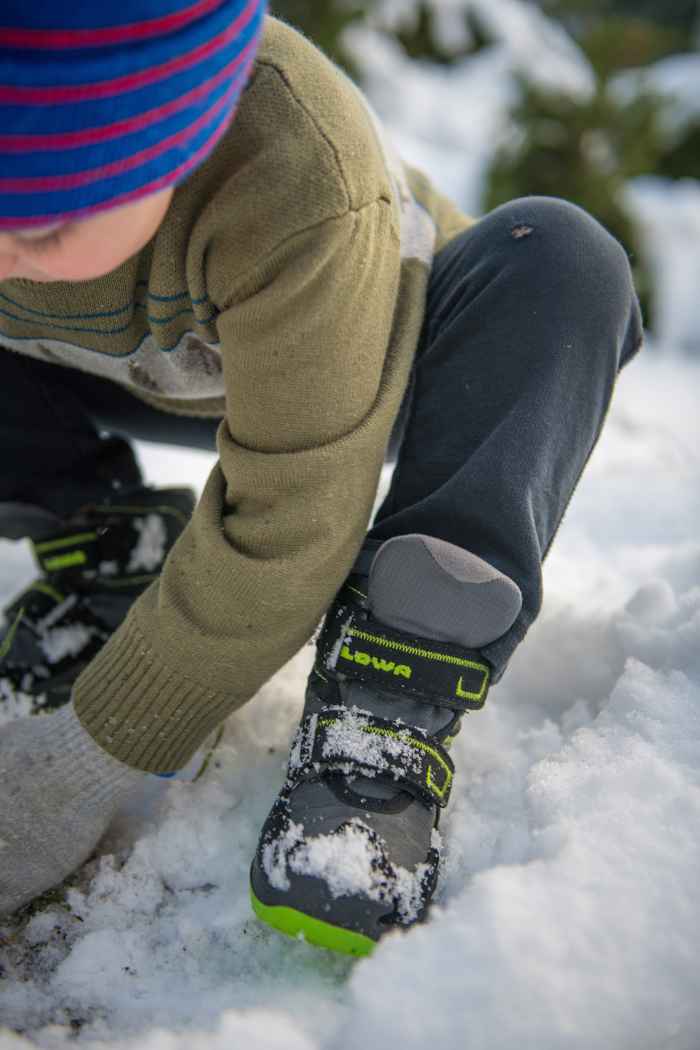 Kids can easily slip on and take off the MILO GTX MID thanks to its fastening system! It is a really important feature for many children during the cold time of year, those days when a true winter wonderland beckons.