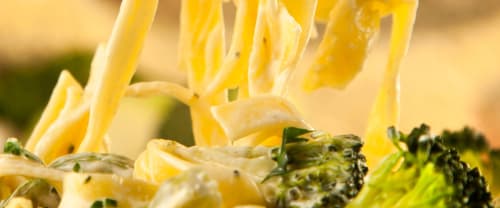 Pasta al forno con broccoli e ricotta: cremosa e croccante!