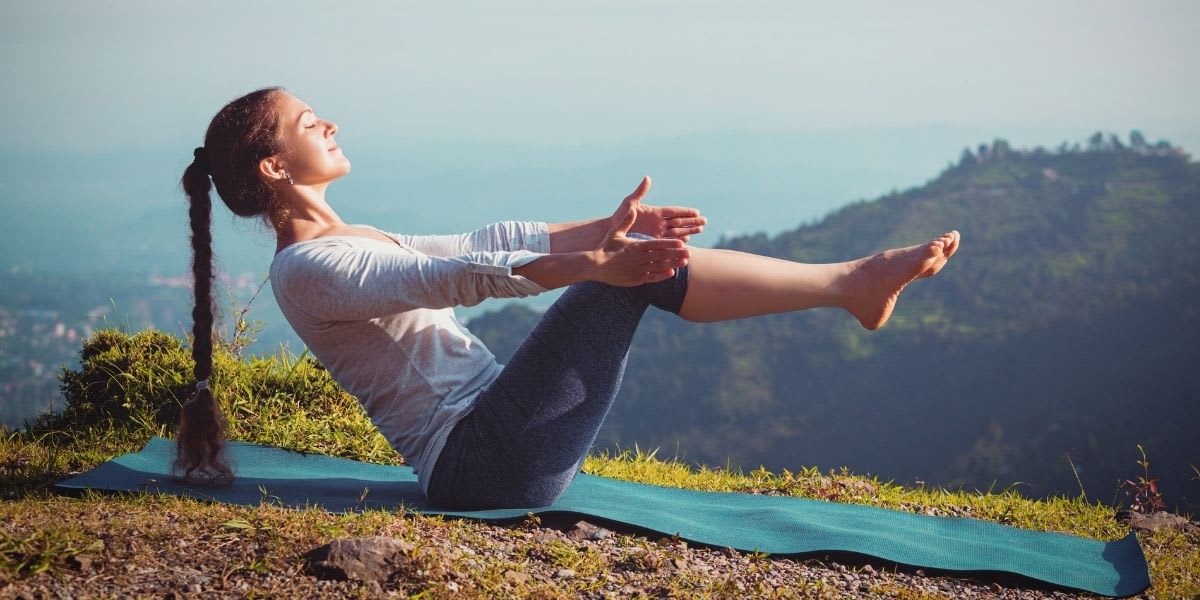 Hatha Yoga: benefici, posizioni ed esercizi