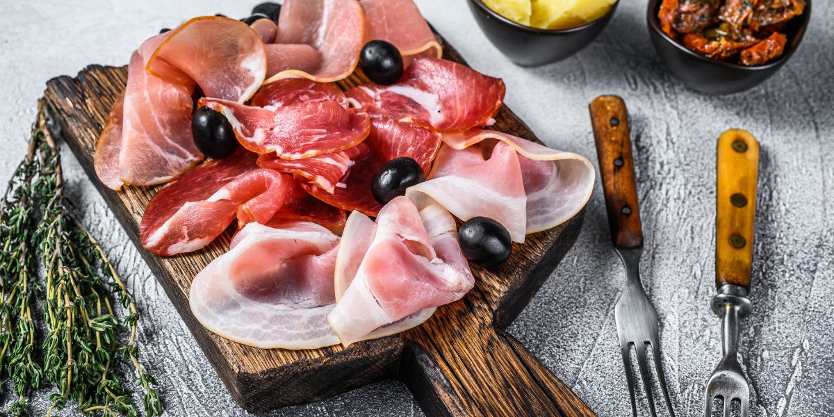 salumi tagliere forchetta coltello<br>