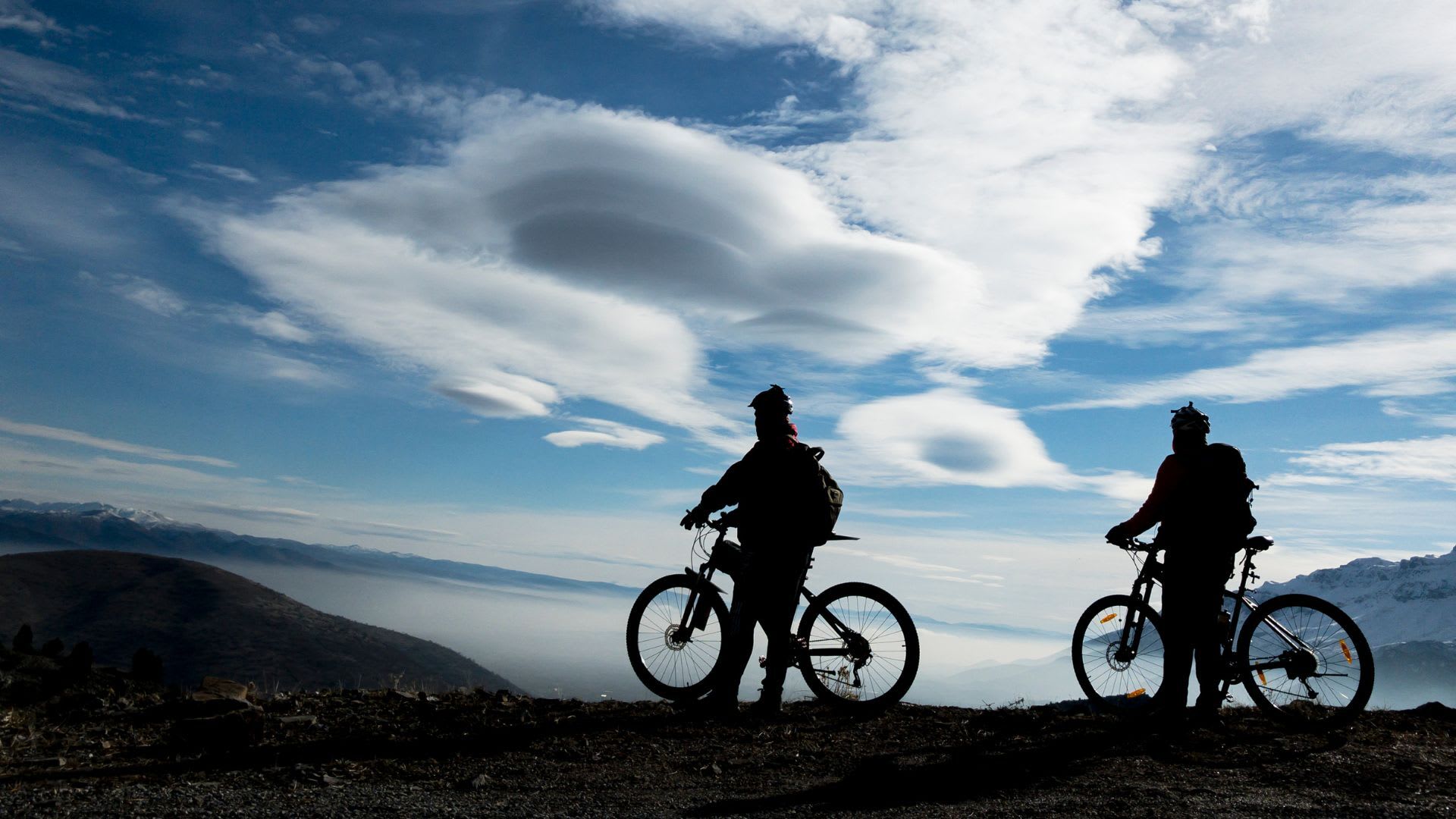 biciclette cielo nuvole<br>