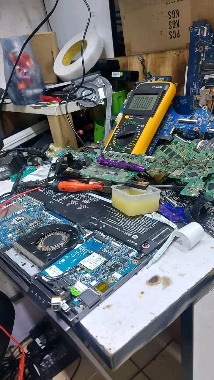 Phone Screen Replacement and Smartphone Repair Services - photo 3