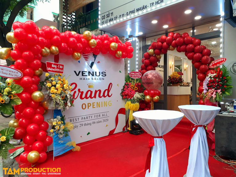 Tổ chức khai trương