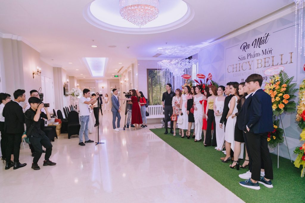 Ra mắt sản phẩm mới