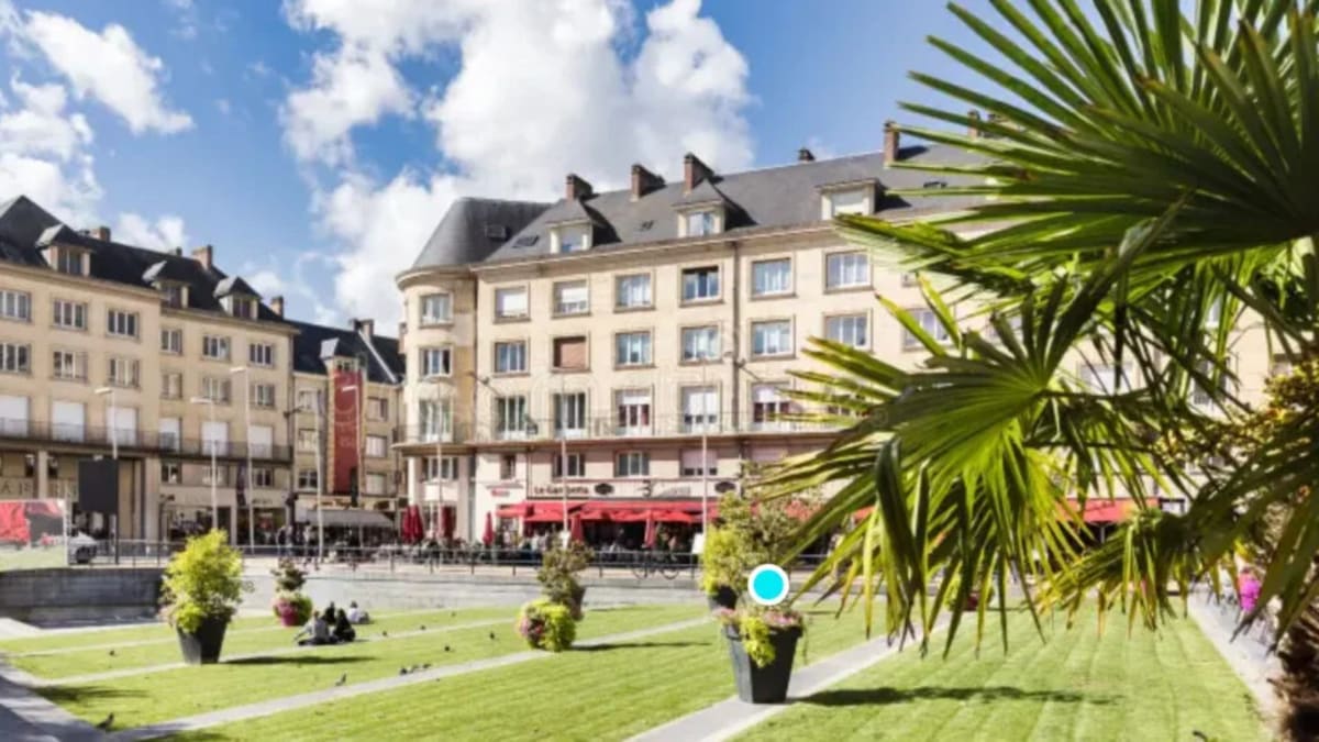 A LOUER – Local Commercial emplacement PREMIUM – CENTRE VILLE