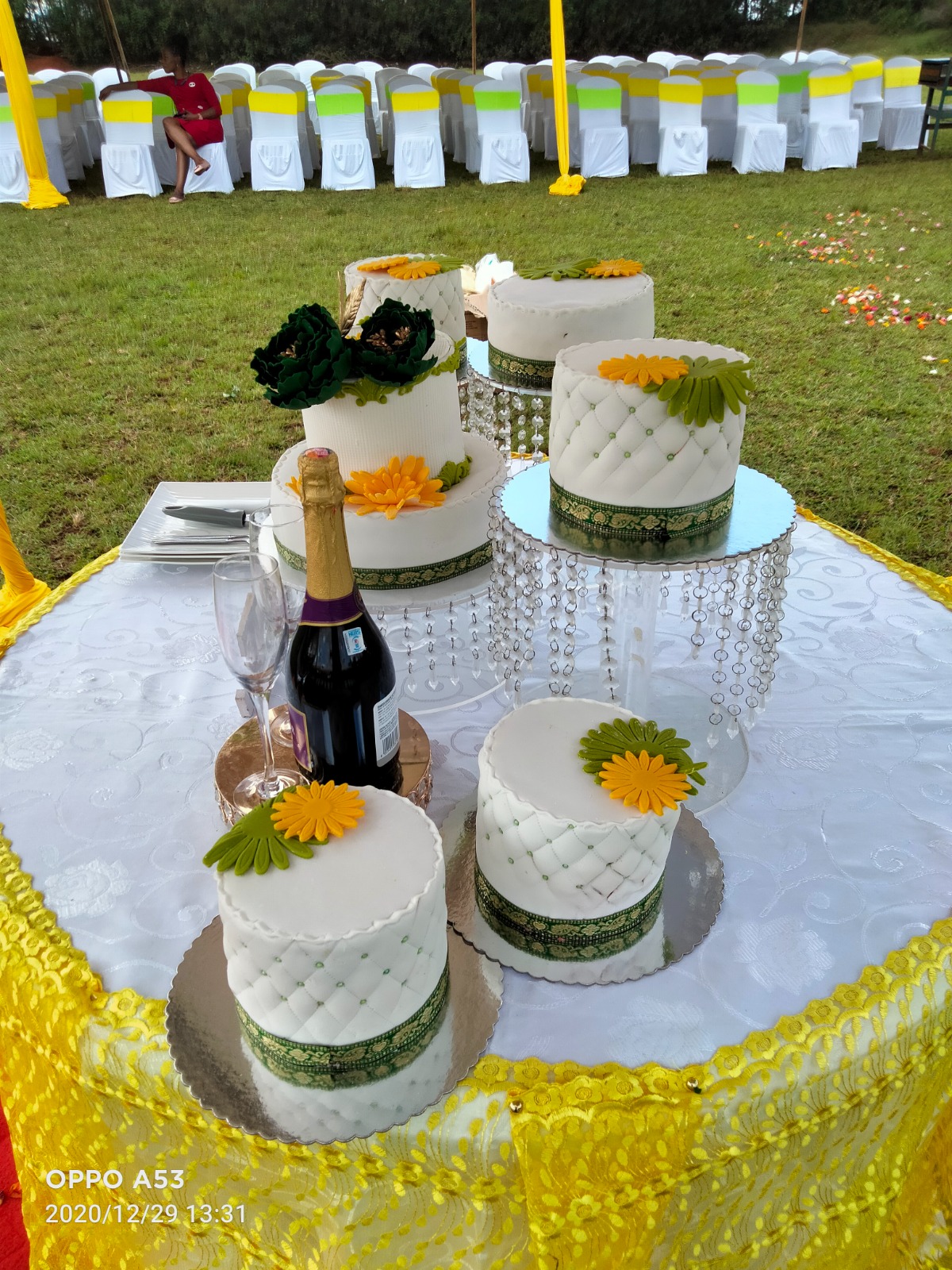 Fine dining table