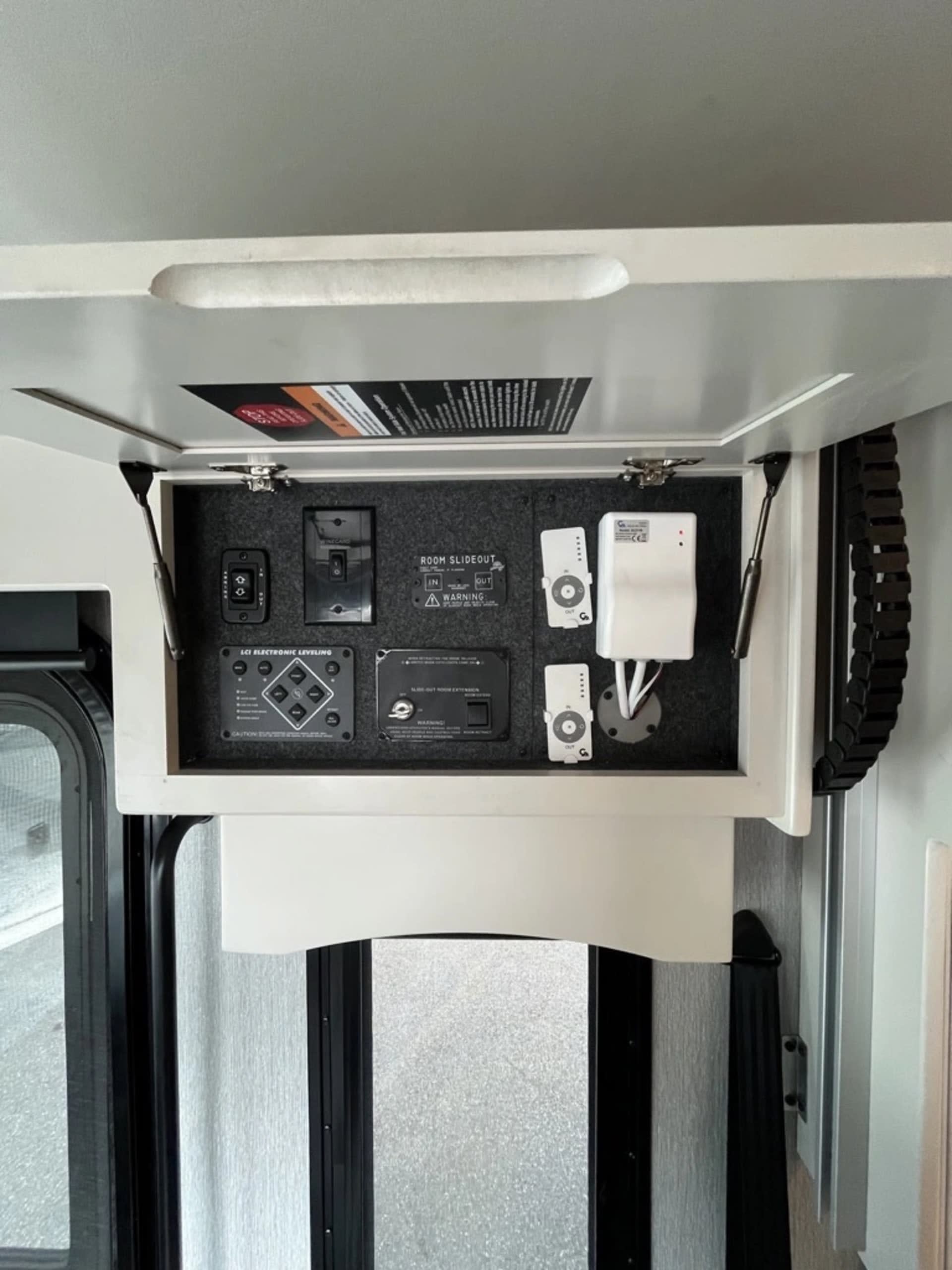 2023 Holiday Rambler Armada 40M - Interior view 3