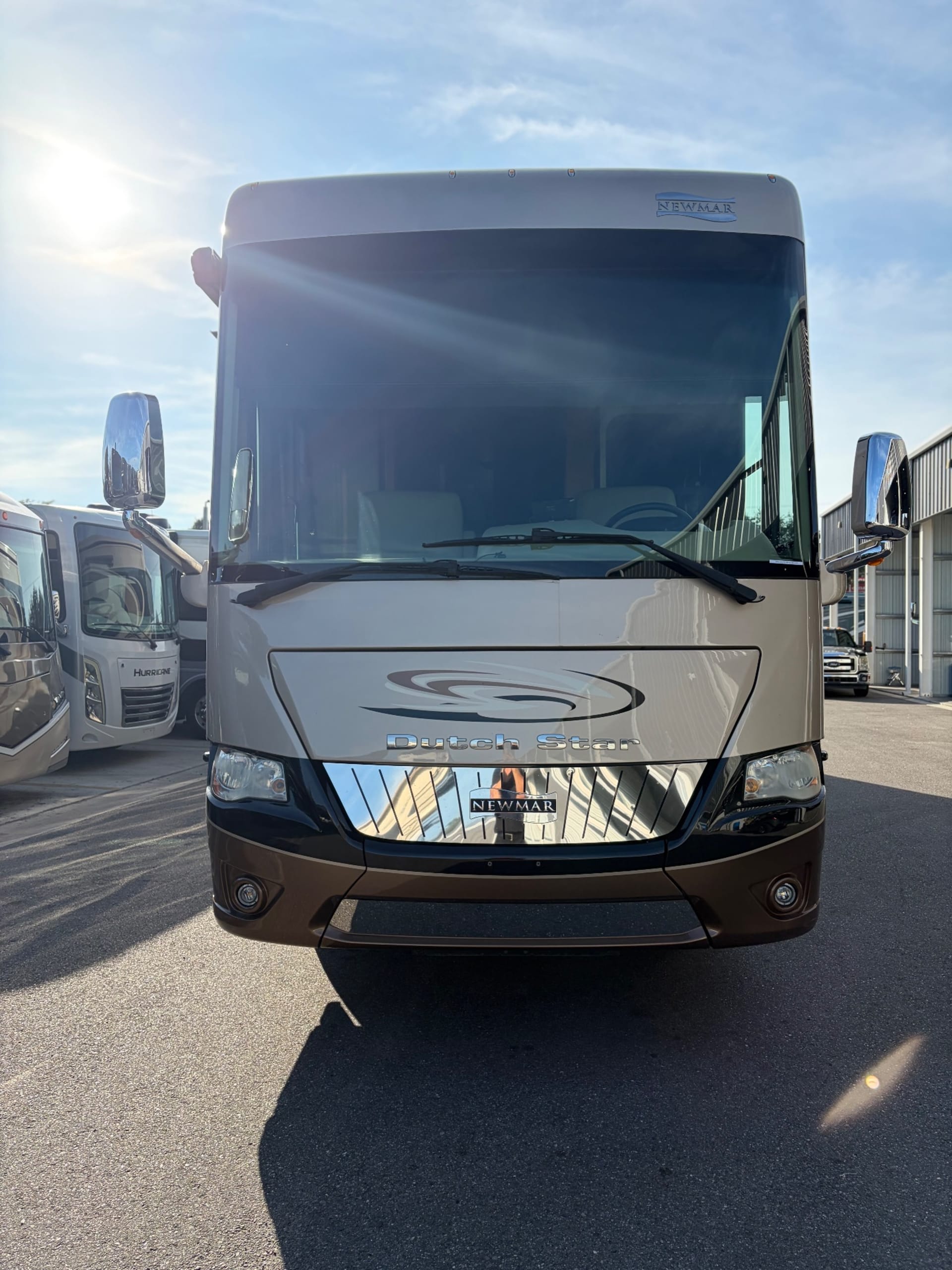 2016 Newmar Dutch Star 4369 - Exterior view 2