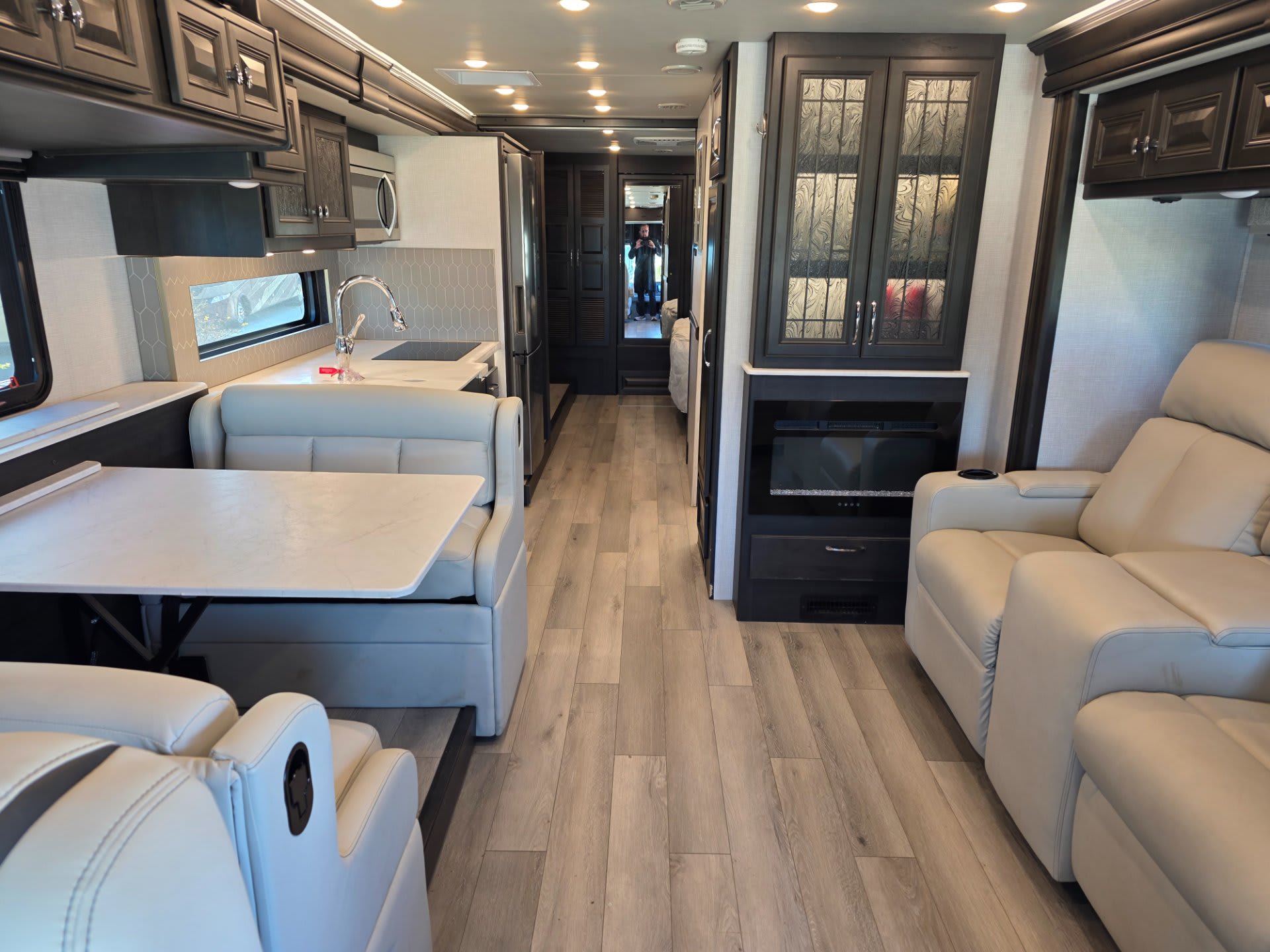 2024 Nautica 34RX - Interior view