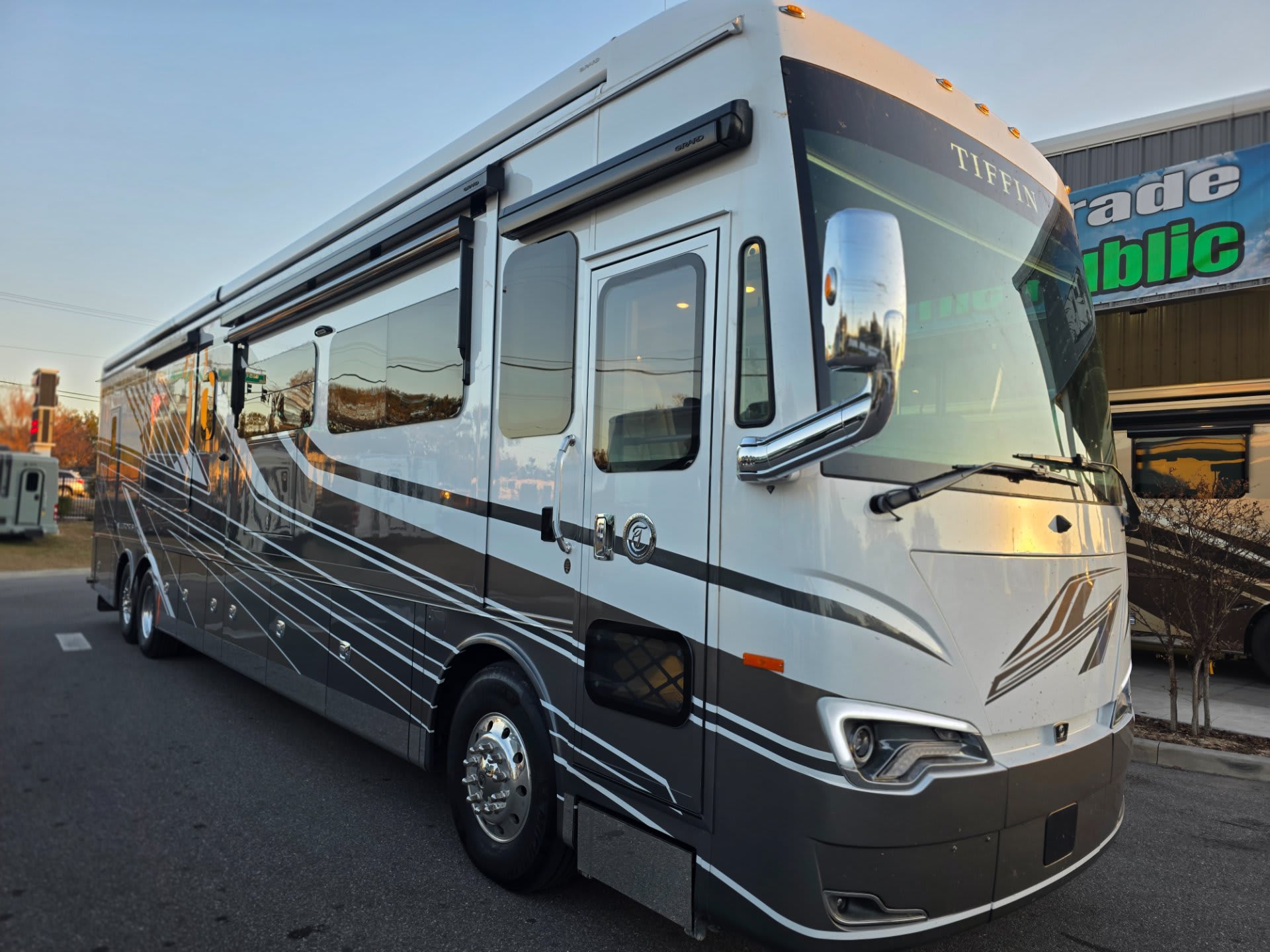 2024 Tiffin Allegro Bus 45 FP