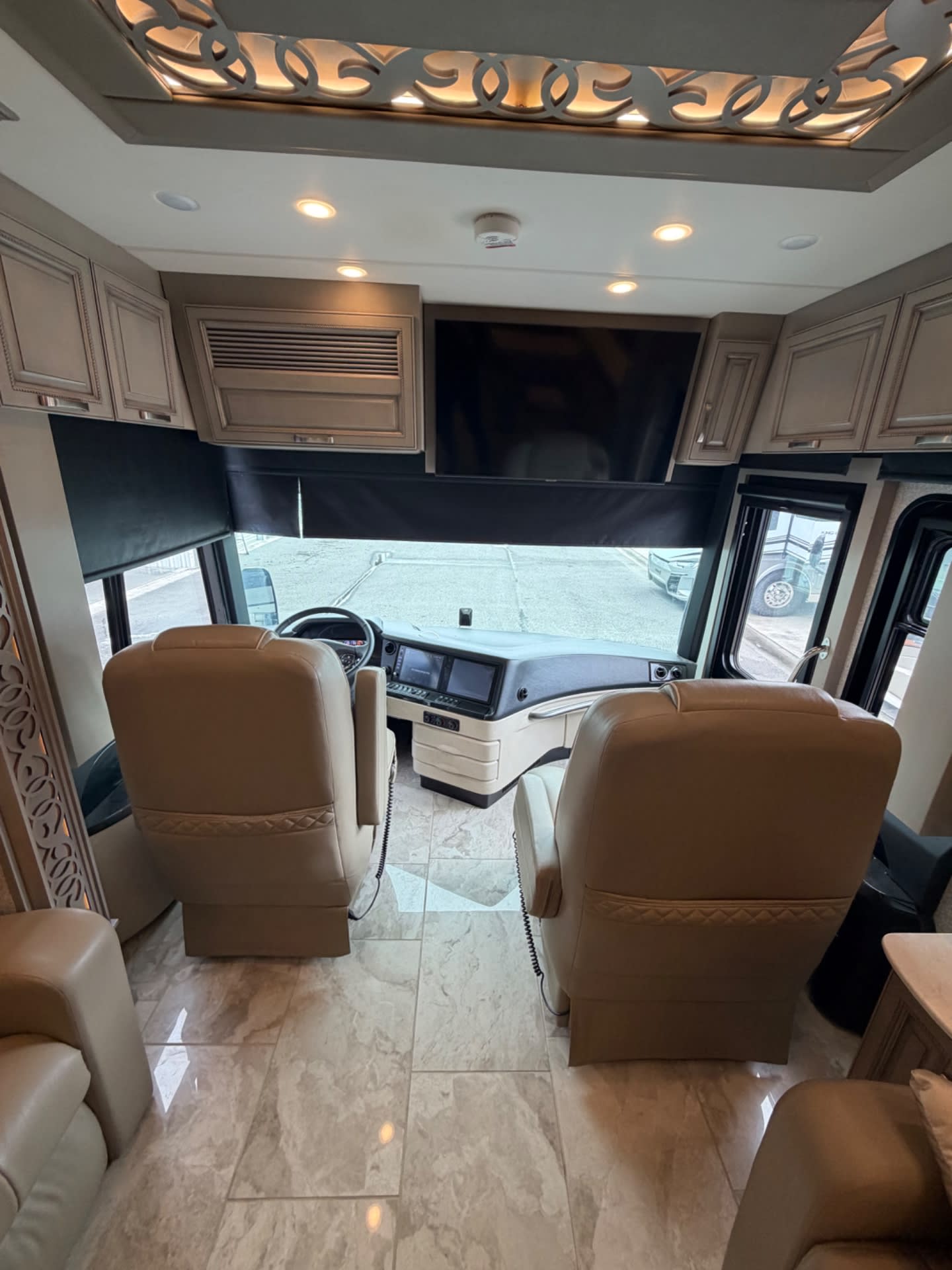 2023 Essex 4521 - Interior view 3