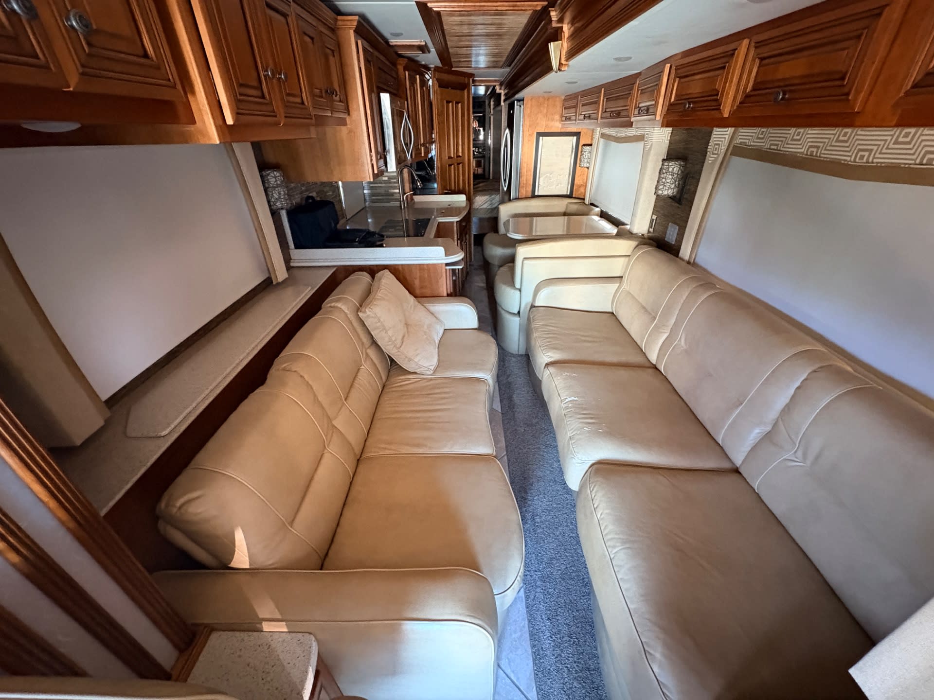 2015 Newmar Dutch Star 4018 - Interior view