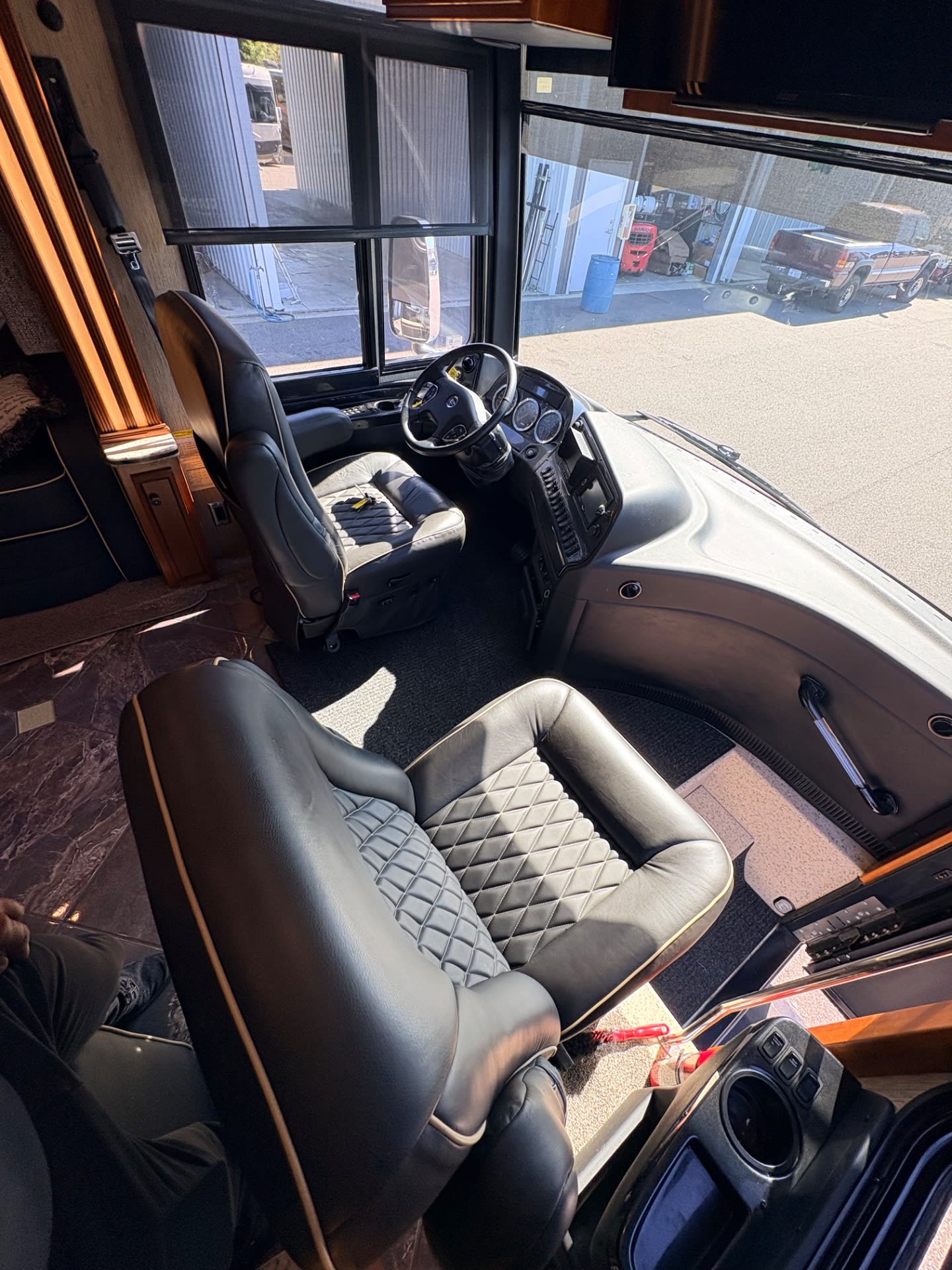 2015 Newmar Dutch Star 4369 - Interior view 2