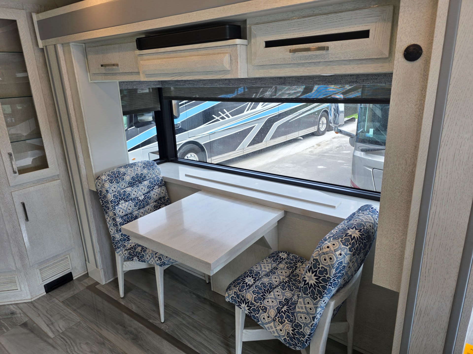 2022 Newmar New Aire 3545 - Interior view 3