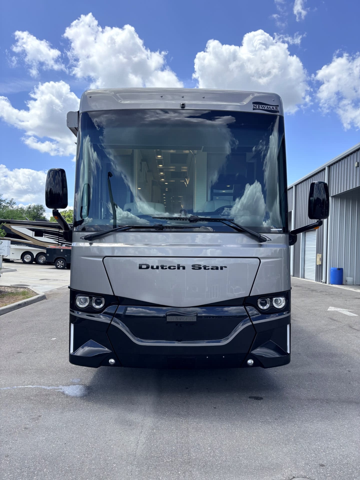 2025 Newmar Dutch Star 4369 - Exterior view 2