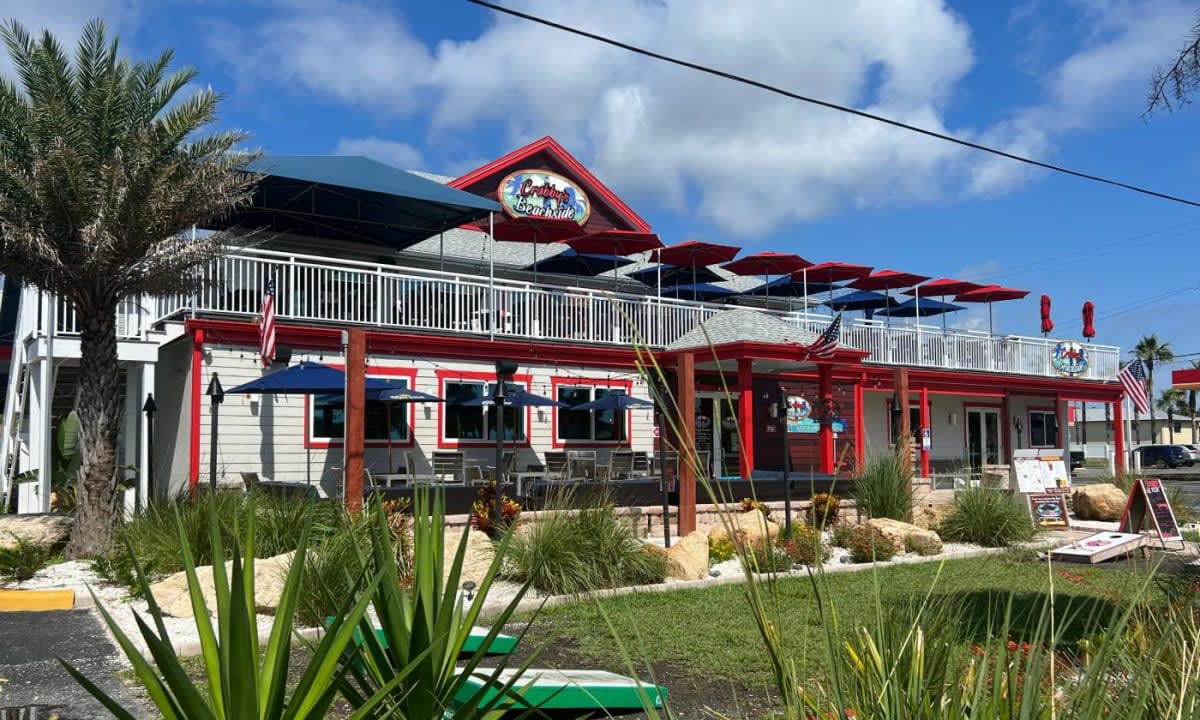 Crabby’s Beachside image 1