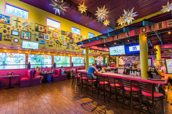 Cantina Louie