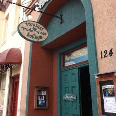 Trade Winds Tropical Lounge