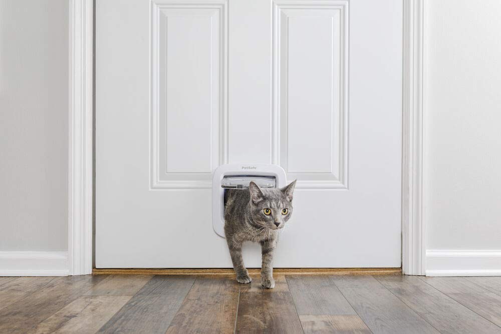 White Manual Locking Cat Flap
