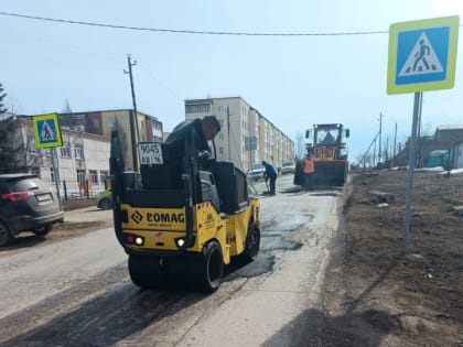 На улицах Лениногорска начался ямочный ремонт