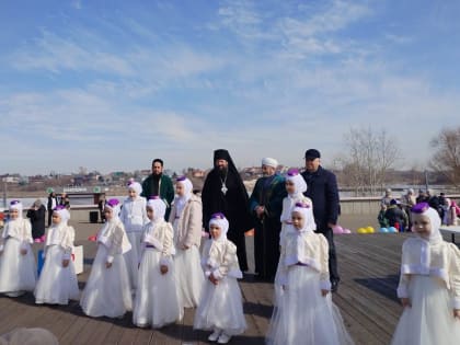 Правящий архиерей Набережночелнинской епархии посетил праздник Ураза-байрам