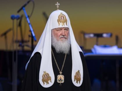 Патриарх Кирилл пожелал детям любить Родину и быть готовыми ее защитить