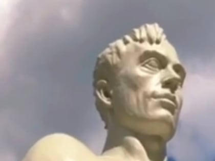 Казанцы усмотрели лицо Путина в статуе фонтана в Саду рыбака