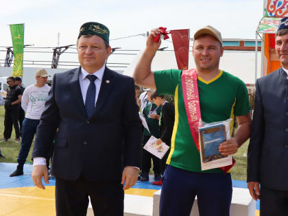 Абсолютным чемпионом Нурлатского Сабантуя стал Марсель Гузаеров