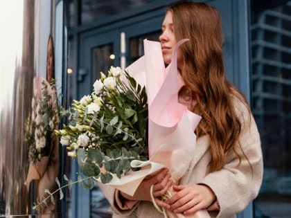 Цветы для деловых встреч: как правильно выбрать корпоративный букет?