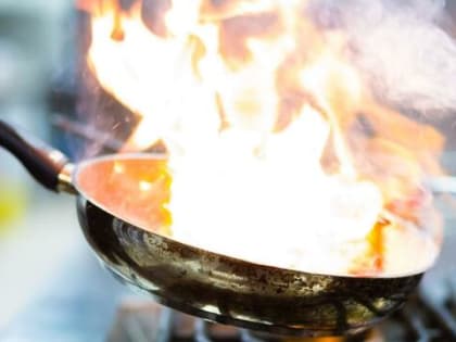 Россиянам назвали самое вредное масло для жарки