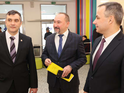 Реформатор со скальпелем, брат судьи и просто МММ: who is Mr. Миннуллин?