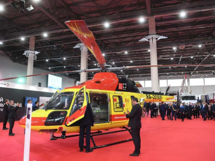 Минниханов, Мирзиёев и Мантуров посетили выставку промышленности Татарстана