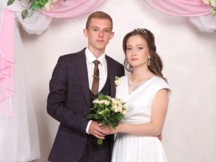 В Лениногорске 23 августа 6 пар стали молодоженами