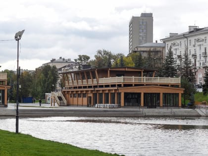 В казанском парке «Черное озеро» начали осушать водоем