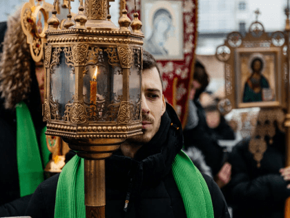 Фото: православные Челнов приняли участие в Крестном ходе