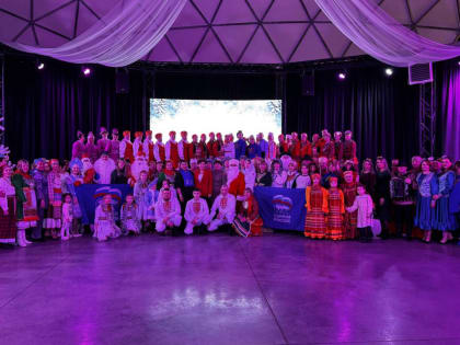 В Менделеевске состоялась новогодняя национальная елка