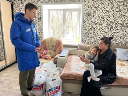 Татарстанские активисты передали переселенцам из Белгородской области гуманитарную помощь