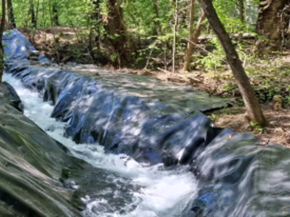 В Казани укрепляют берег водопада на Голубых озерах — фото