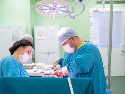 Чудеса в РКБ РТ: во время кесарево хирург удалил миому весом 870 г, размером 12 см.