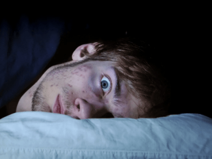 "Последствия могут быть смертельными": врач-терапевт сообщила о том, прерывистый ночной сон может быть признаком опухоли мозга