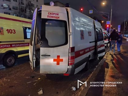 «Был в шоке» - отец с мужчинами-медиками принял роды в скорой помощи